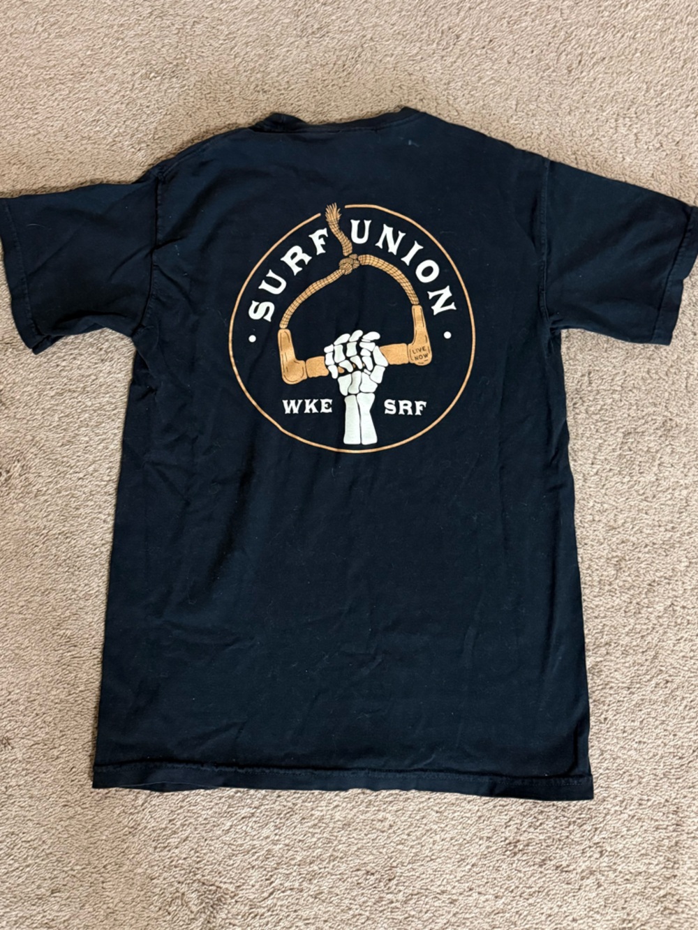 New Comfort Colors Black Tee with White & Gold Surf Union Skeleton Surf Rope Sm